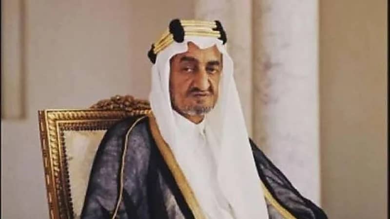 قصة توبيخ الملك فيصل لخادمه في هزيمة مصر 67 وقطعه للنفط عن الغرب في حرب أكتوبر