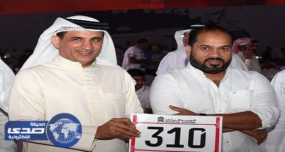 بالصور والفيديو.. بنغالي يشتري لوحتين مميزتين بـ5 مليون ريال في البحرين