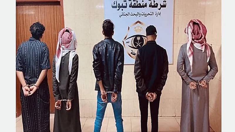 القبض على 5 أشخاص ظهروا في مقطع فيديو إثر مشاجرة جماعية بتبوك