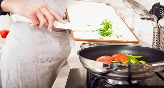 طرق بسيطة تخفف عنك عناء إعداد وجبة الإفطار الرمضانية