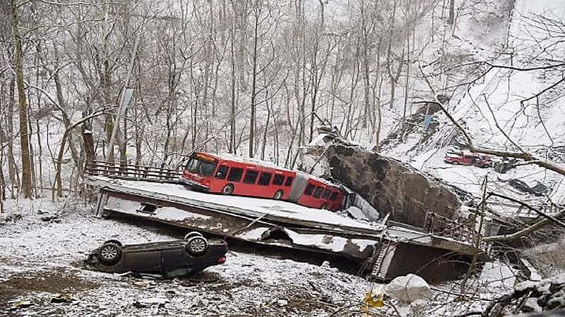 انهيار جسر في أمريكا قبيل خطاب بايدن عن البنية التحتية