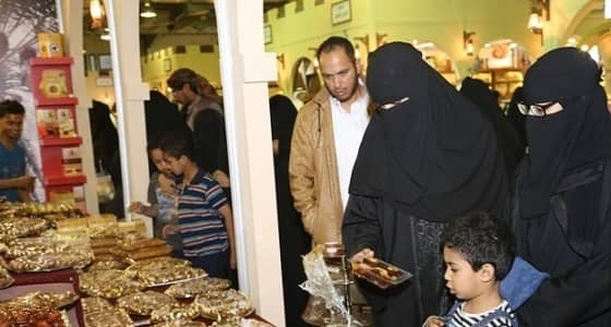 " دبس التمر " يشهد راوجا واسعا بمهرجان " ويا التمر أحلى 2018"