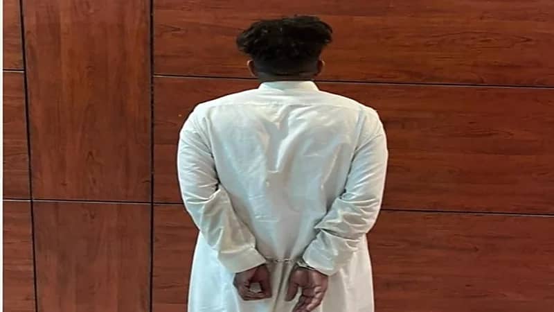 القبض على شخص لانتحاله صفة غير صحيحة بالرياض