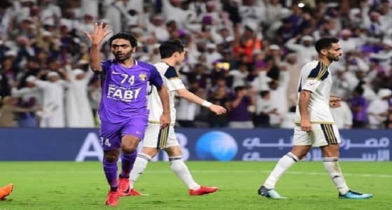 مشجع إماراتي يهدد بمقاطعة كرة القدم بسبب إشارات " الشحات "