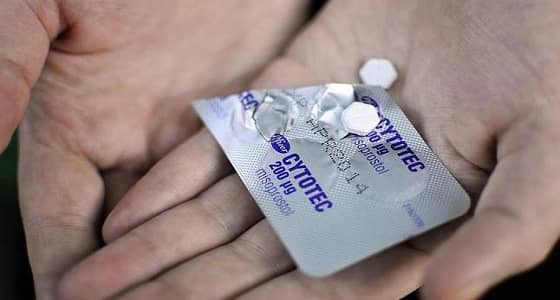 التفاصيل الكاملة لظاهرة بيع حبوب الإجهاض في المملكة