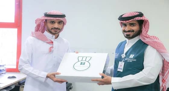 " التجارة " تزور 100 مبلغ وتقدم لهم هدايا تكريمية في اليوم العالمي للمستهلك