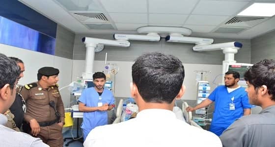 بالصور.. زيارة مخالفي الأنظمة المرورية لمصابي حوادث السير بحائل