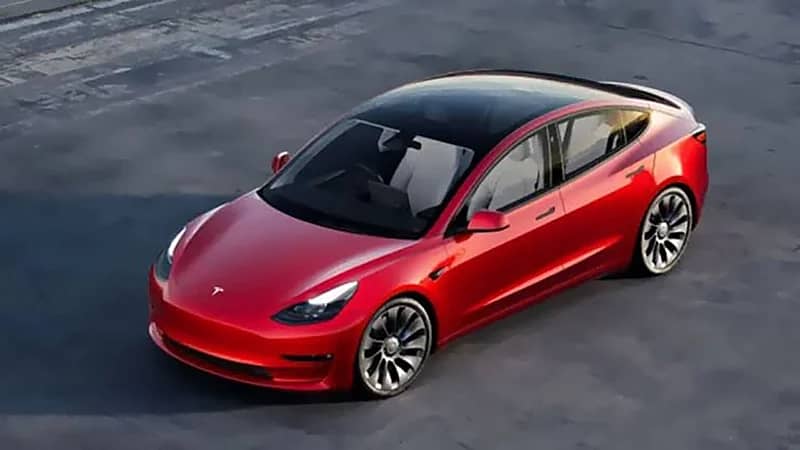 "تسلا" تعلن استدعاء 54 ألف سيارة ذاتية القيادة