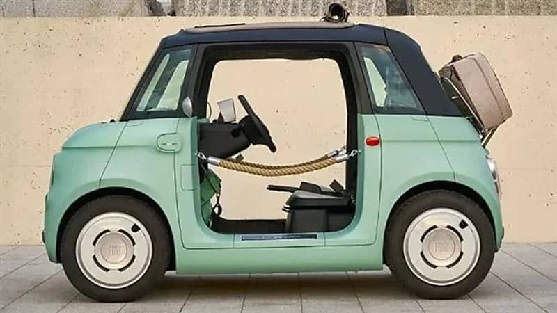 فيات تخطف الأنظار بأصغر سيارة كهربائية TOPOLINO.. صور