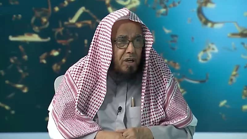 المطلق يوضح حكم التباهي بالنعم على مواقع التواصل