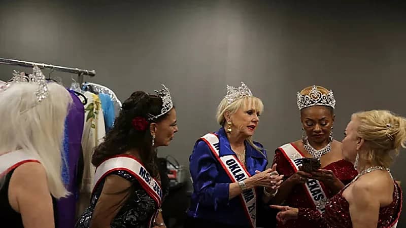 صور.. مسنات يتألقن في مسابقة ملكة جمال الكبار