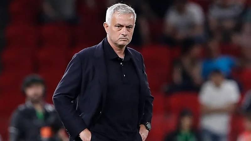 3 عروض كبري لـ مورينيو في دوري روشن