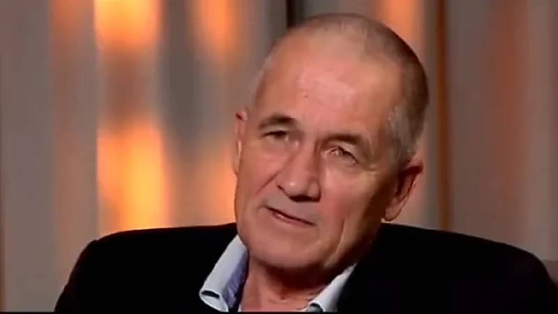 عالِم يفضح شركات الأدوية: تشترون المرض وليس الدواء..فيديو