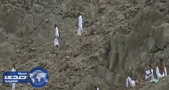 مخالفون يتسلقون الجبال لدخول مشعر منى