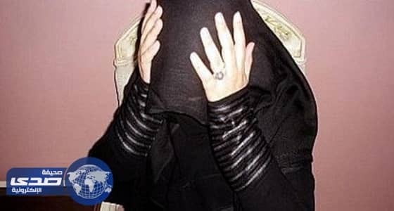 مفاجأة في مداهمة شرطة القريات لمنزل مواطن ابتز فتاة