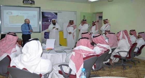 بالصور.. تعليم الليث يأهل 25 معلمًا لمراكز " ستيم " المدرسية