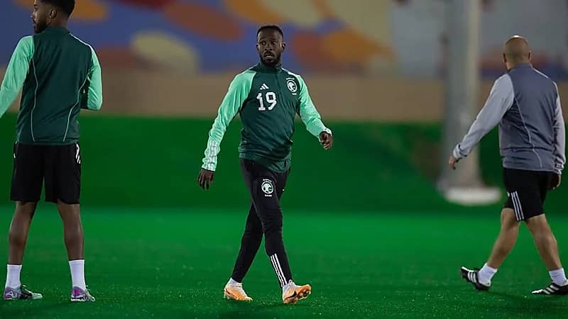 كواليس استبعاد فهد المولد من معسكر المنتخب .. فيديو