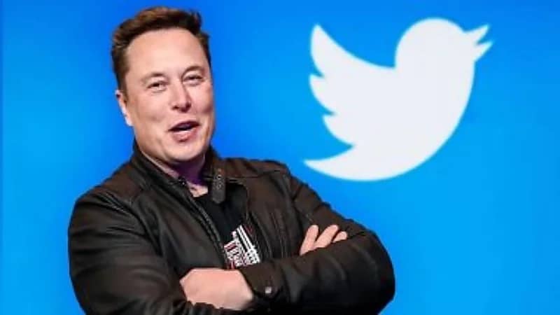 "ماسك" يستحوذ على تويتر ويسرح عدد من المسؤولين