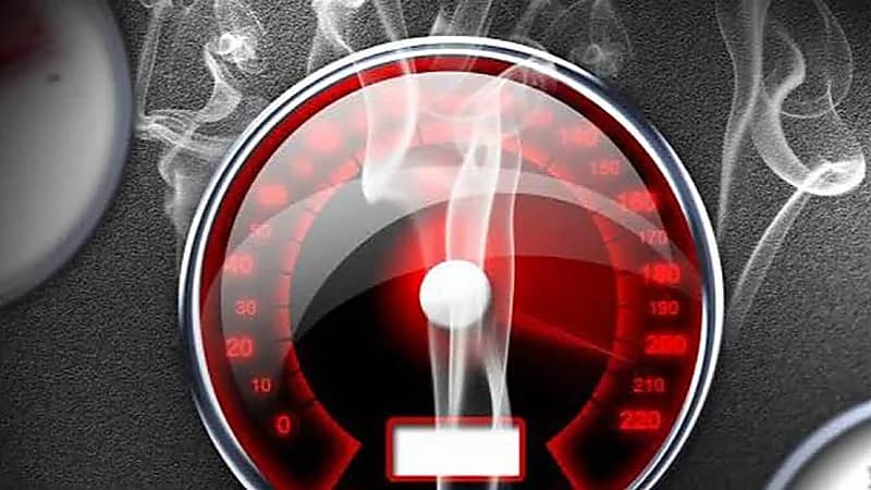 بالصور.. أهم أسباب زيادة درجة حرارة المحرك
