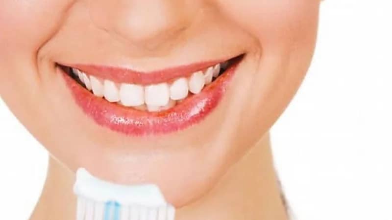 طرق تحمى اللثة من الالتهابات