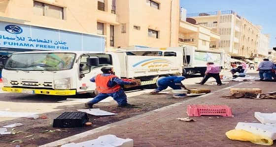 بالصور.. مواصلة حملات للحد من البيع الجائل بوسط الدمام