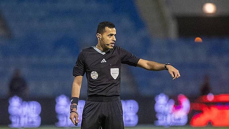 الخليج يطلب التسجيلات الصوتية لغرفة الـ VAR