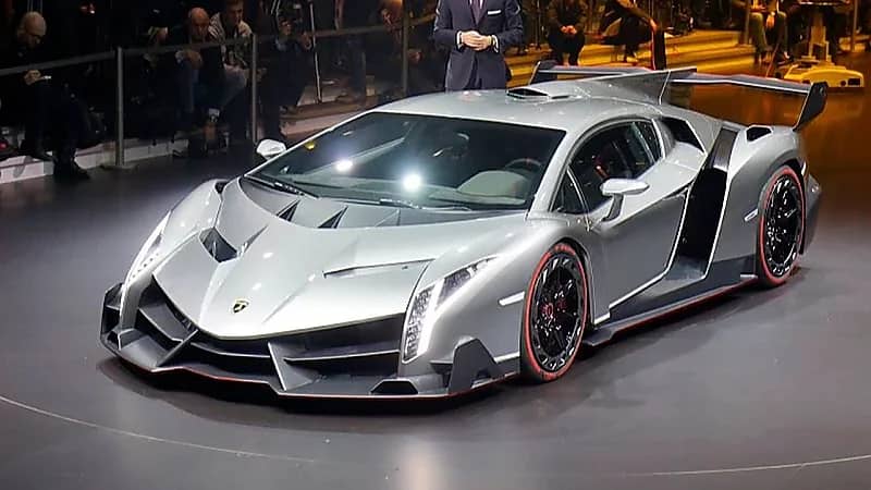 مواصفات سيارة لامبورجيني Veneno الأكثر تميزًا .. صور