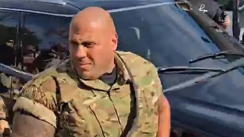 بنية مرافق الرئيس جوزيف عون تثير الجدل بين اللبنانيين .. فيديو