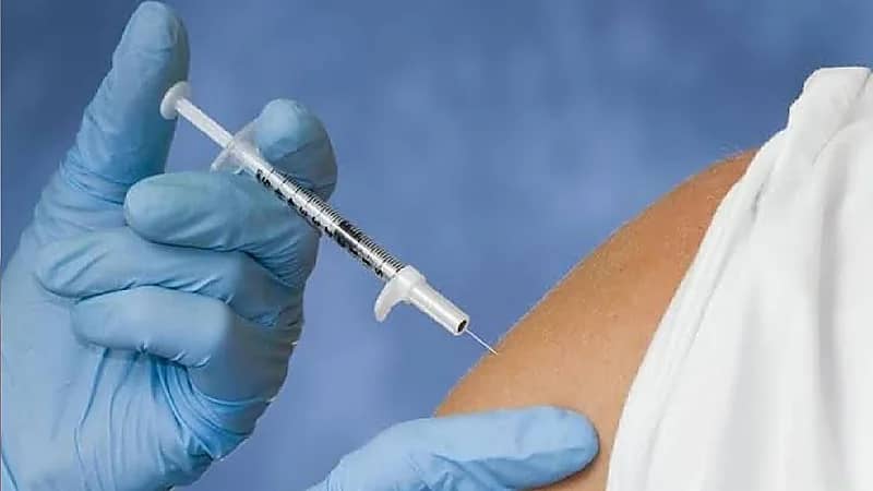 بالفيديو .. استشاري يكشف حقيقة خبر إصابة الطفل بالسكري بسبب لقاح كورونا