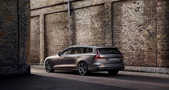 بالصور.. فولفو V60 تكشف عن موديل 2019 الجديدة كليا