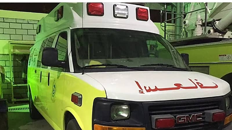 شاب يطعن زوجته ويلقي بنفسه مع طفلته من الطابق الخامس