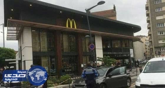 إخلاء 30 شخصا بعد وقوع انفجار في مطعم وجبات سريعة بفرنسا