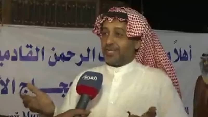 مواطن يستضيف سنويا مئات الحجاج بالولائم والقهوة في مزرعته..فيديو 