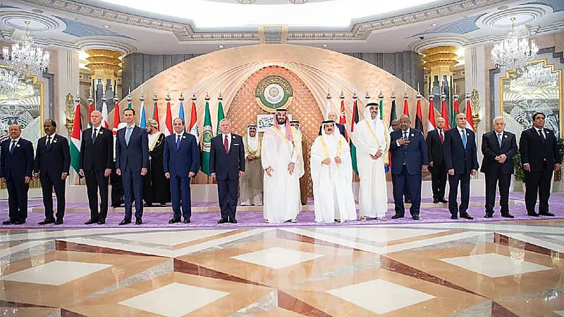 ولي العهد وقادة الدول يلتقطون الصور التذكارية قبل انطلاق قمة جدة