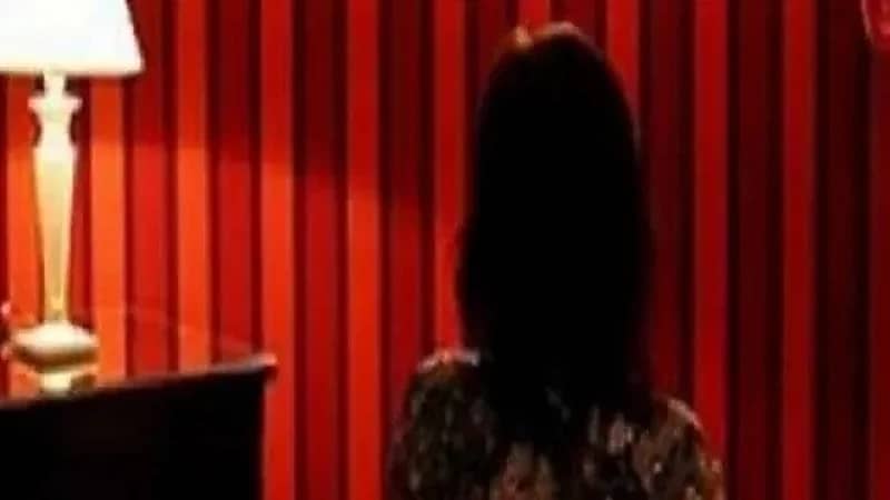 سقوط شبكة تدير أعمال جنسية بينهم 4 فتيات