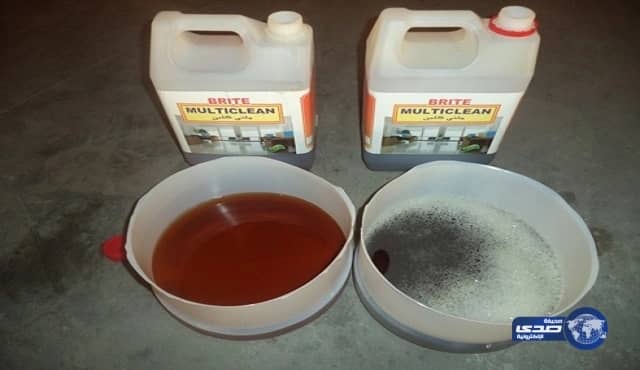 ضبط 3500 جالون من الخمور مُخبأة ضمن إرسالية سائل تنظيف