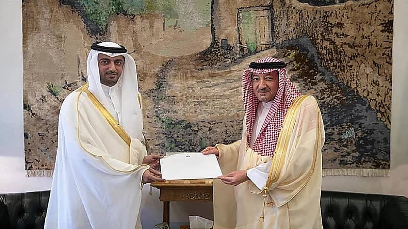 وزير الخارجية يتلقى رسالة خطية نظيره القطري