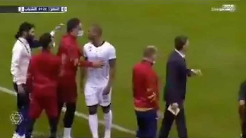 مراقب مباراة النصر والشباب يرصد تلفظ حسين عبدالغني على " سيبا "