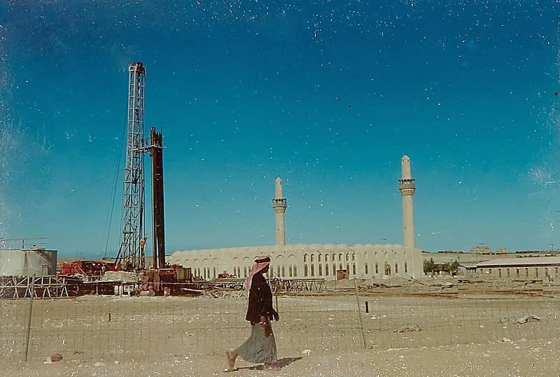 صورة ملونة نادرة لمسجد الظهران قبل 69 عام