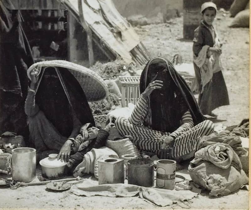 بائعات في سوق بالهفوف قديما