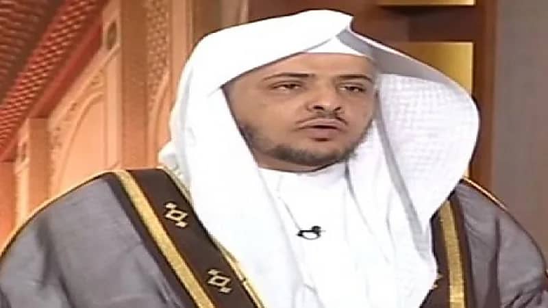 بالفيديو..الشيخ المصلح يوضح أين تقف المرأة اذا صلت مأمومة بزوجها