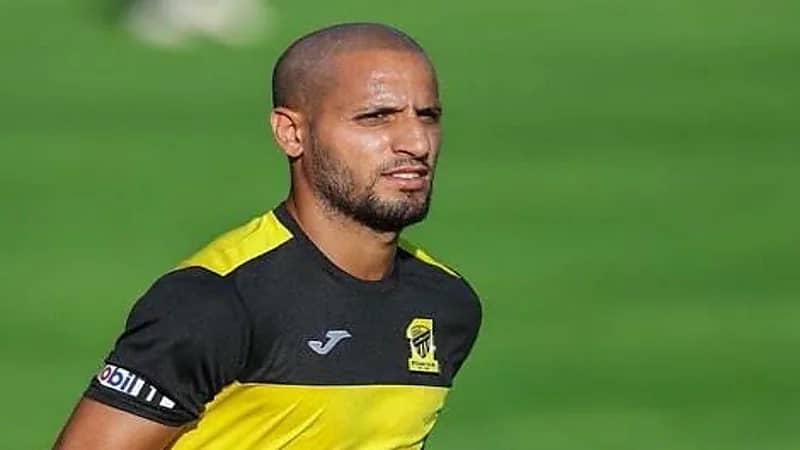 سبب تأجيل الاتحاد البت في ملف تجديد كريم الأحمدي