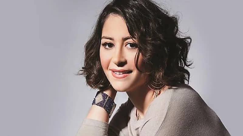 منة شلبي: كريم أخويا وأحمد عز الأقرب لقلبي