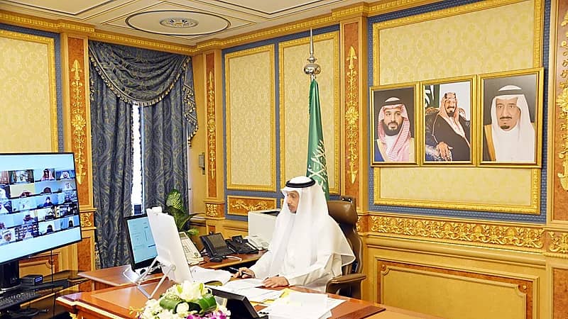 الشورى يطالب بتوطين كل ما يتعلق بالقطاع البحري من خدمات وصناعات