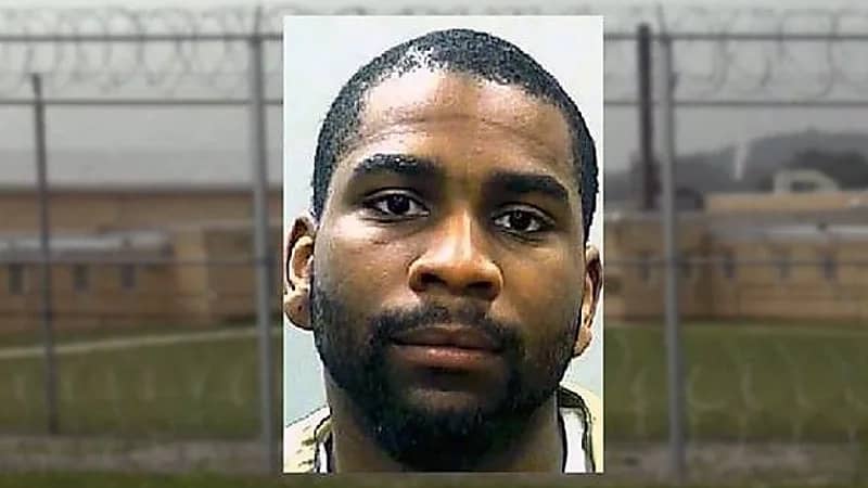 امرأة متحولة جنسيا تتسبب في حمل سجينتين