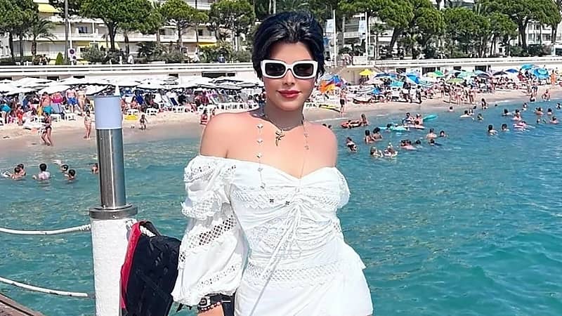 شمس الكويتية تشارك متابعيها صورها من العطلة الصيفية