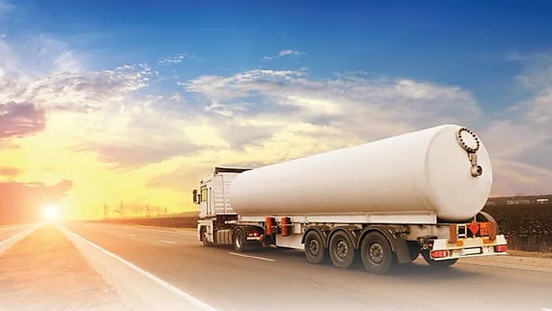 "النقل" تعلن بدء تطبيق اللائحة الفنية لصهاريج نقل المنتجات البترولية