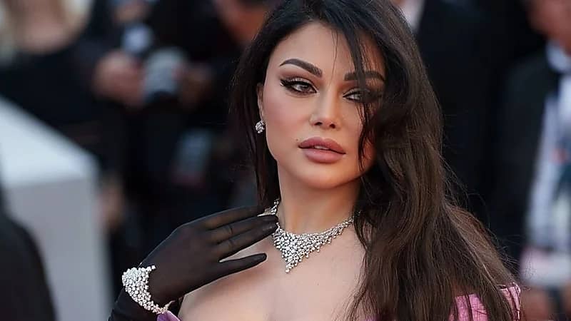 هيفاء وهبي توجه رسالة قاسية لمنتقدي حضورها مهرجان "كان"