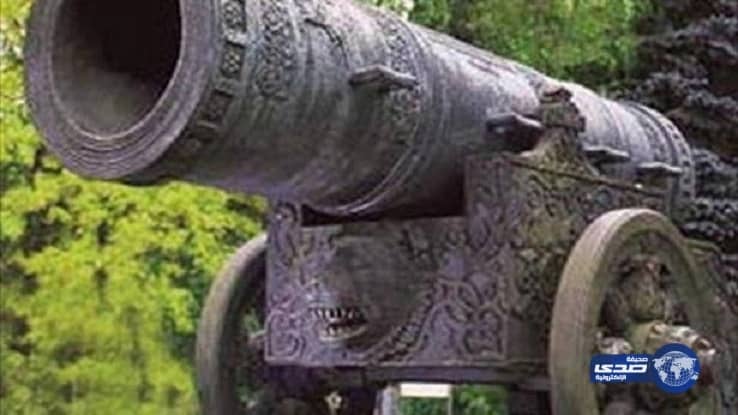 نجم عالمي يشتري مدفعاً للإستيقاظ على صوته