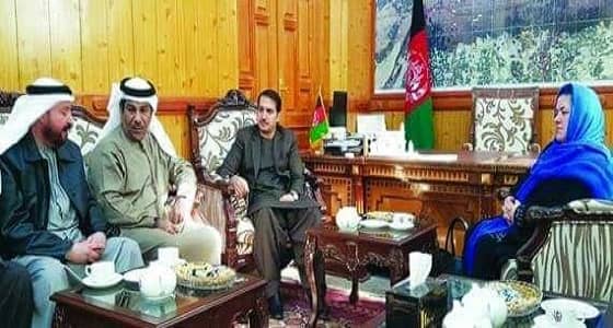 وصول طائرة السفير وعددا من الدبلوماسيين الناجين من تفجير قندهار إلى مطار أبوظبي